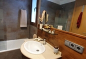 Chalet independiente con terreno en venta en la España, Chiva, ref: TR141168 foto