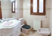 Отдельно стоящий дом с участком на продажу в городе Orihuela Фото