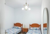 Отдельно стоящий дом с участком на продажу в городе Orihuela Фото