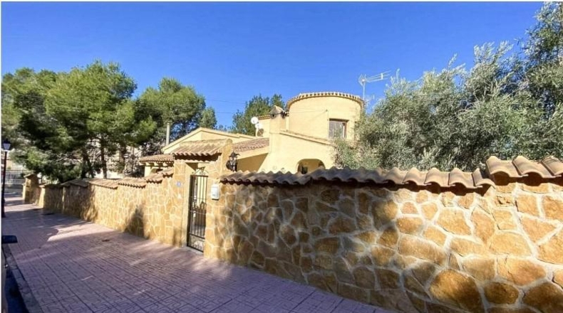 Alicante - Dehesa de Campoamor - 800m2
