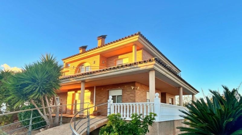 Tarragona - Santa Bàrbara - 570m2
