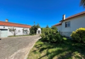 Chalet independiente con terreno en venta en la España, Amoeiro, ref: TR219069 foto