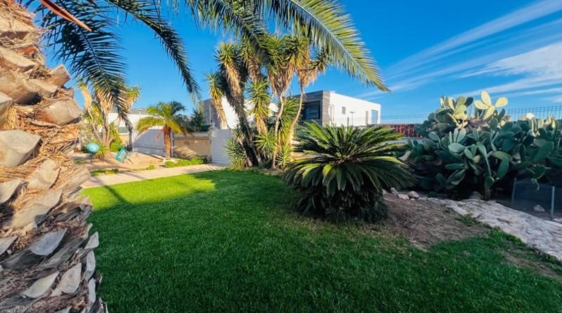 Tarragona - Mont-roig del Camp - 1080m2