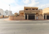 Xalet independent amb terreny en venda a la España, Torrevella, ref.: TR221794 foto