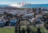 Земля на продажу у города El Ejido Фото