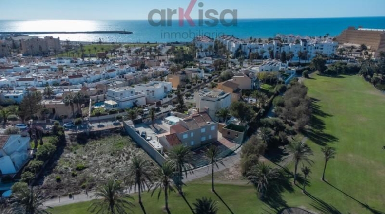 Almeria - El Ejido - 950m2