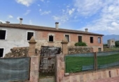 Загородный дом с участком на продажу в городе Santa Maria de Palautordera Фото
