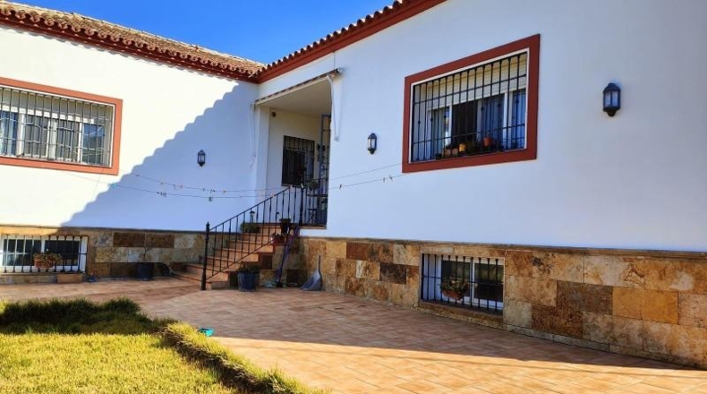 Málaga - Cuevas del Becerro - 1500m2