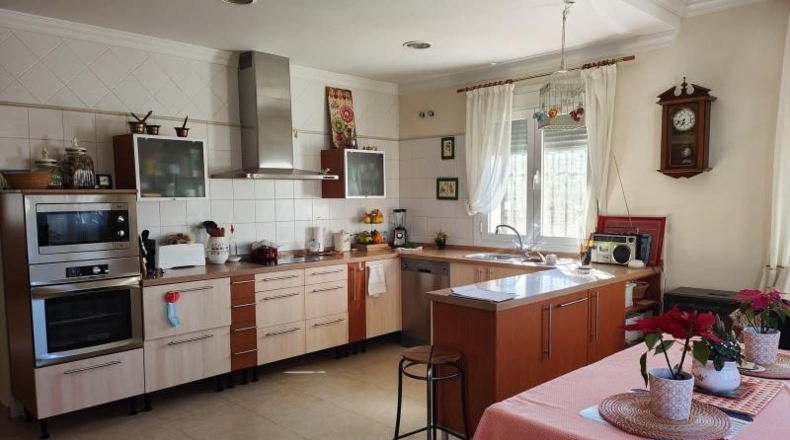 Málaga - Cuevas del Becerro - 1500m2