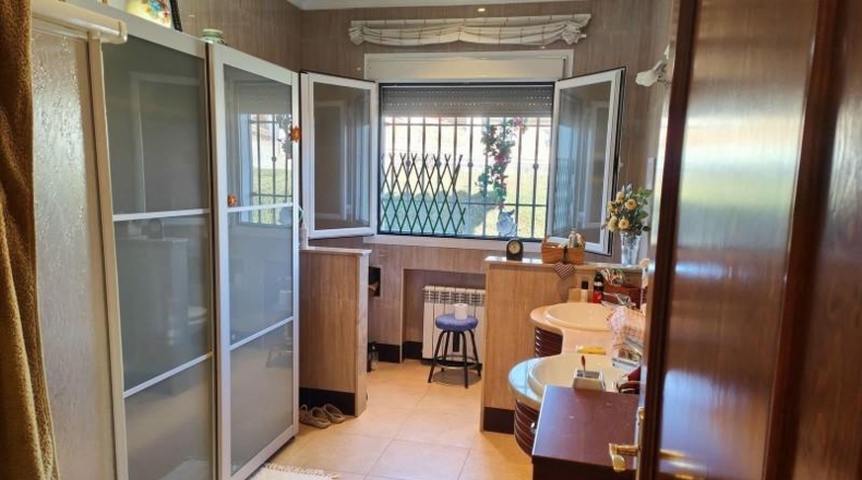 Málaga - Cuevas del Becerro - 1500m2