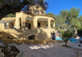 Chalet independiente con terreno en venta en la España, Orihuela, ref: TR340085 foto