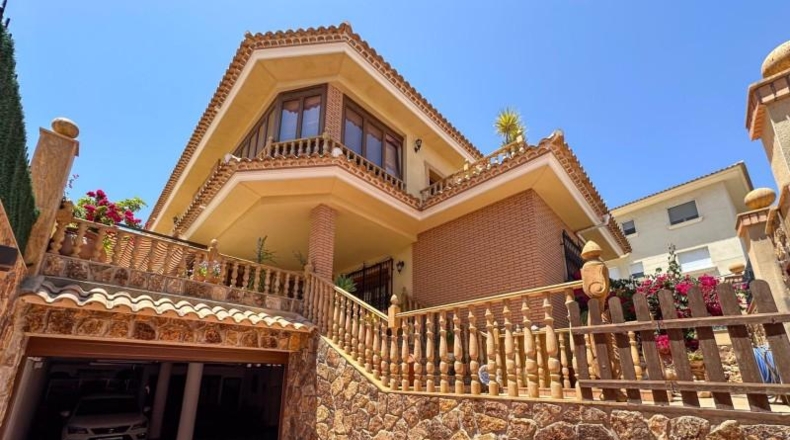 Almería - Albox - 454m2
