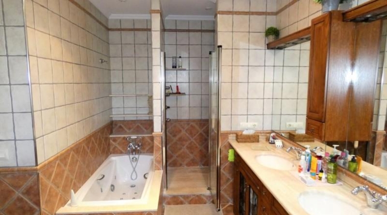 Alicante - Alfaz del Pi - 910m2