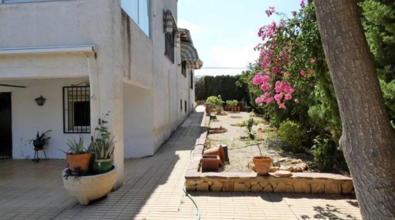 Alicante - Alfaz del Pi - 910m2