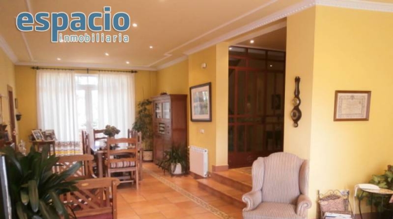 León - Carracedelo - 8000m2