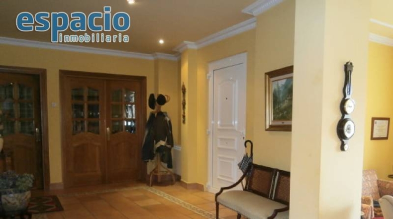 León - Carracedelo - 8000m2