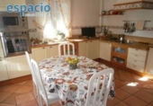 Chalet independiente con terreno en venta en la España, Carracedelo, ref: TR145904 foto