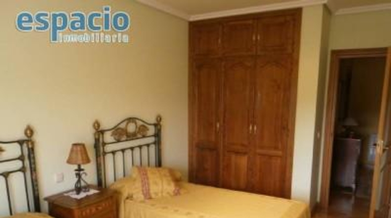 León - Carracedelo - 8000m2