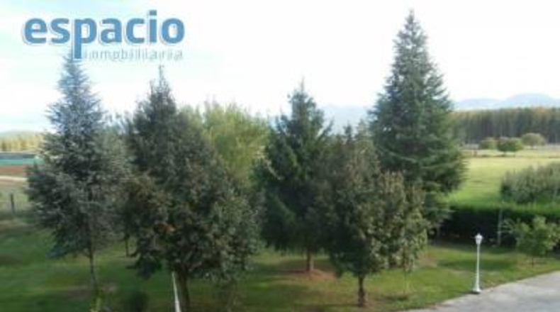 León - Carracedelo - 8000m2