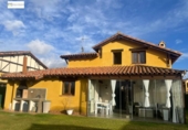 Chalet independiente con terreno en venta en la España, Villaquilambre, ref: TR361494 foto