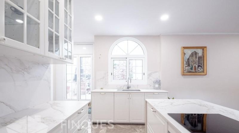 Барселона - Sant Feliu de Codines - 316m2