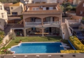 Chalet independiente con terreno en venta en la España, el Vendrell, ref: TR280062 foto