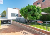 Chalet independiente con terreno en venta en la España, Alhendín, ref: TR267517 foto