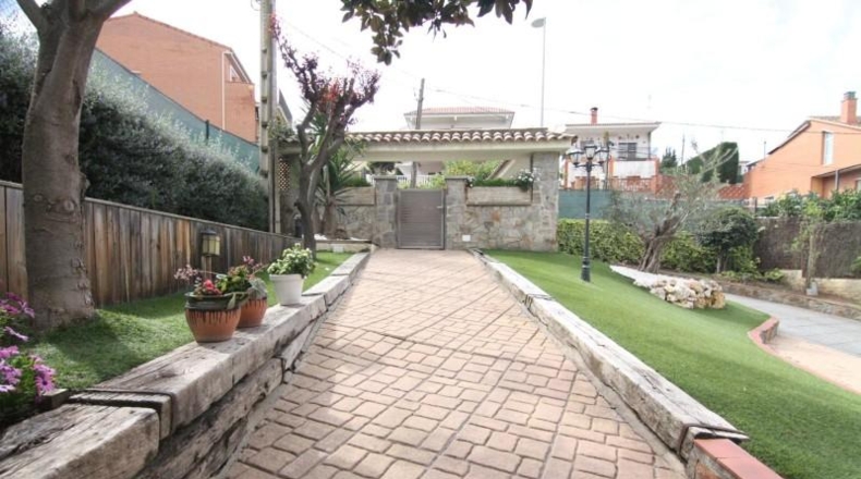 Barcelona - Abrera - 554m2