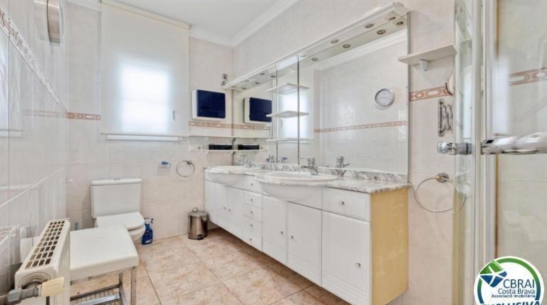 Gerona - Empuriabrava - 400m2