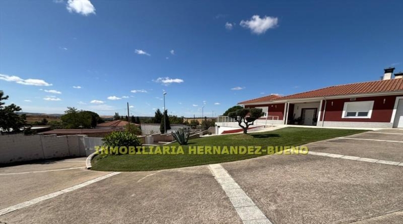 Salamanca - Villamayor - 2300m2