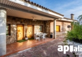 Casa de pueblo en venta en la España, Castellar del Vallès, ref: TR280509 foto