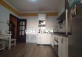 Дом с участком на продажу в городе Alcalá de Guadaíra Фото