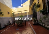 Дом с участком на продажу в городе Alcalá de Guadaíra Фото