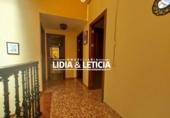 Дом с участком на продажу в городе Alcalá de Guadaíra Фото
