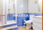 Дом с участком на продажу в городе Alcalá de Guadaíra Фото
