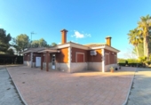 Chalet independiente con terreno en venta en la España, Yecla, ref: TR337050 foto