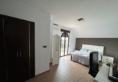 Chalet independiente con terreno en venta en la España, Lora del Río, ref: TR367887 foto