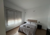 Chalet independiente con terreno en venta en la España, Lora del Río, ref: TR367887 foto