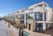 Chalet independiente con terreno en venta en la España, Los Montesinos, ref: TR341249 foto