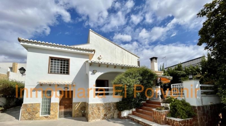 Valencia - Torrente - 737m2