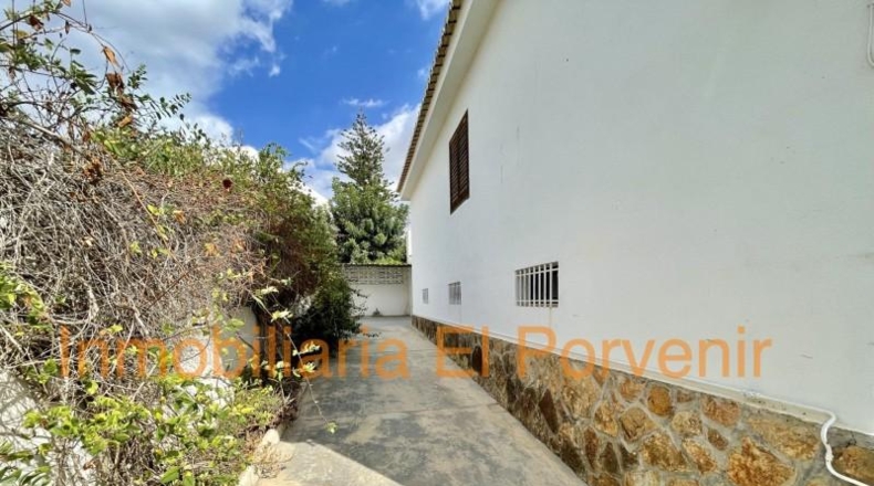 Valencia - Torrente - 737m2