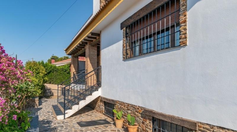 Granada - Villa de Otura - 867m2