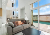 Chalet independiente con terreno en venta en la España, Los Montesinos, ref: TR236397 foto