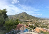 Xalet independent amb terreny en venda a la España, Calp, ref.: TR148719 foto