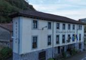 Country house with land for sale on España, Salas, ref: TR364921 photo