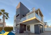 Chalet independiente con terreno en venta en la España, Orihuela, ref: TR362152 foto