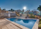 Chalet independiente con terreno en venta en la España, Sant Pere de Ribes, ref: TR137744 foto