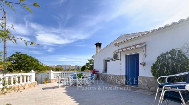 Аликанте - Denia - 593m2