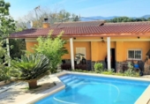 Chalet independiente con terreno en venta en la España, Sant Pere de Ribes, ref: TR134337 foto