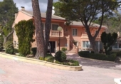 Xalet independent amb terreny en venda a la España, Alcoi, ref.: TR136410 foto